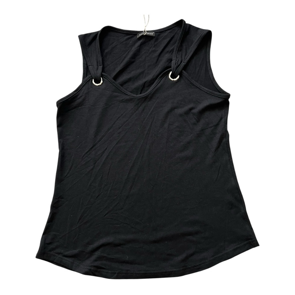 ❤️3/$15 NWT Sleeveless Black Tank with Metal Ring Detail- Size M
